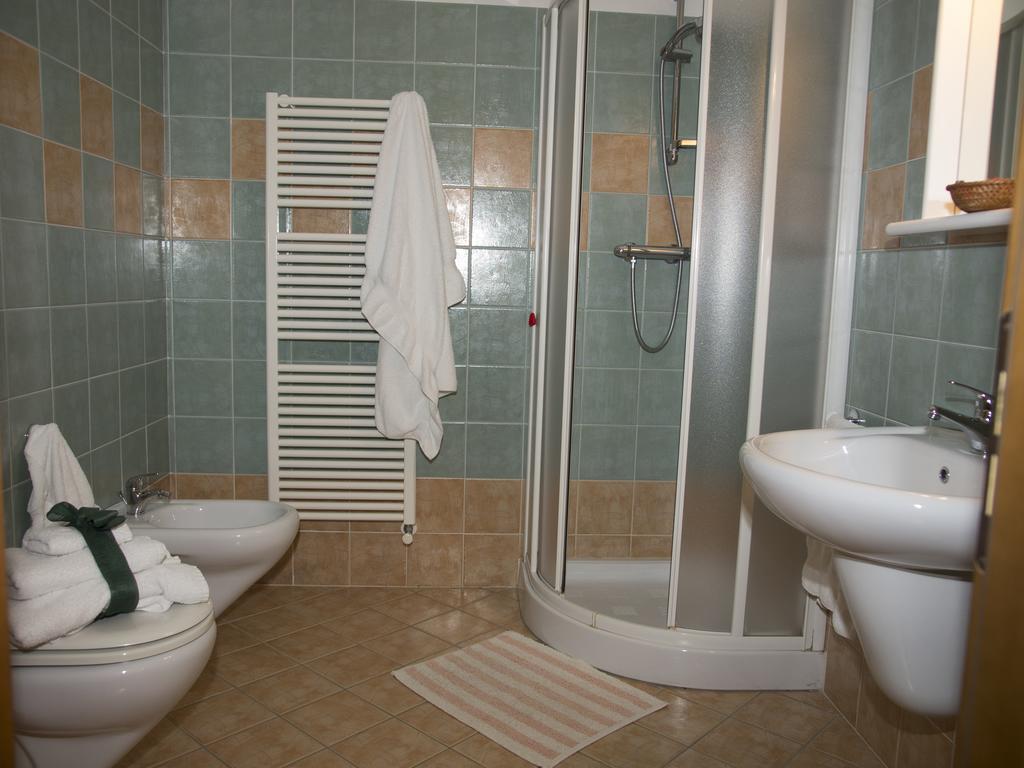 B&B La Gibiana Costigliole d’Asti Szoba fotó