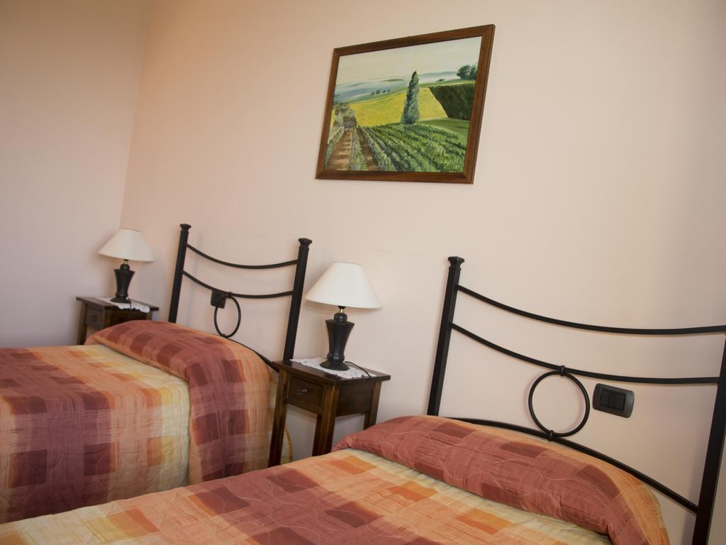 B&B La Gibiana Costigliole d’Asti Szoba fotó